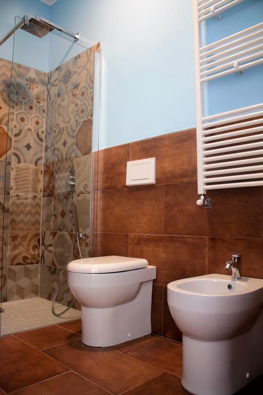 Good Night Moon Hotel La Spezia Bagian luar foto